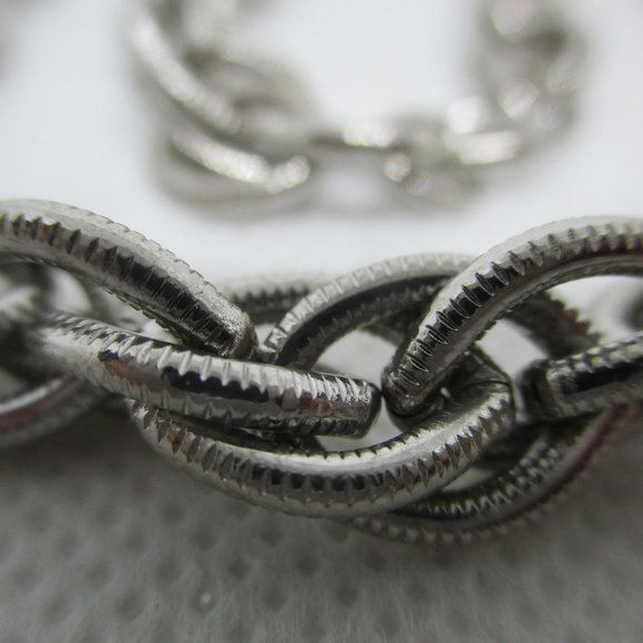 Heavy Textured Large Link Necklace Silver Tone Metal Rolo Large Link Chain - Picture 6 of 8